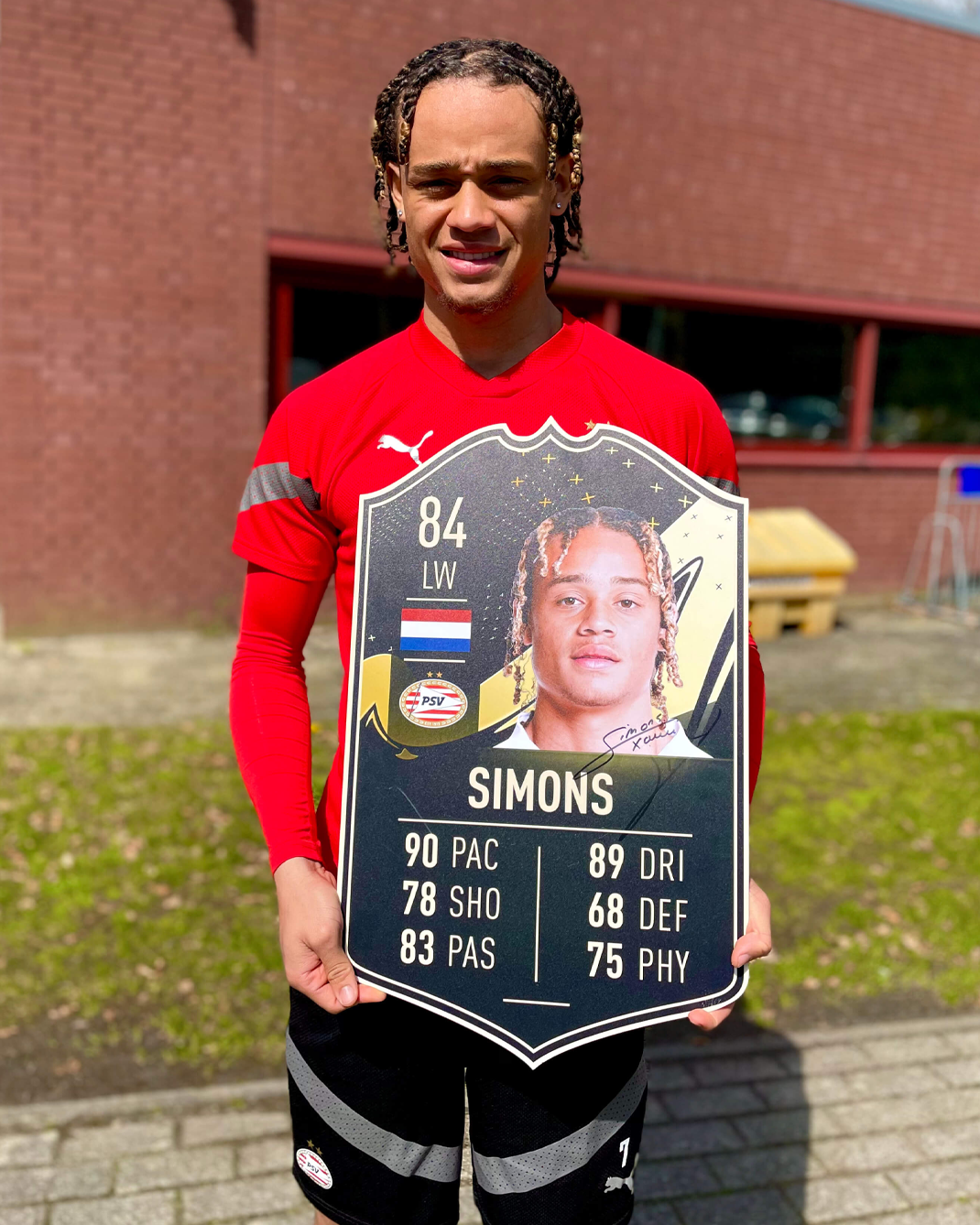 Eigen FIFA Kaart levert TOTW Kaart Xavi Simons